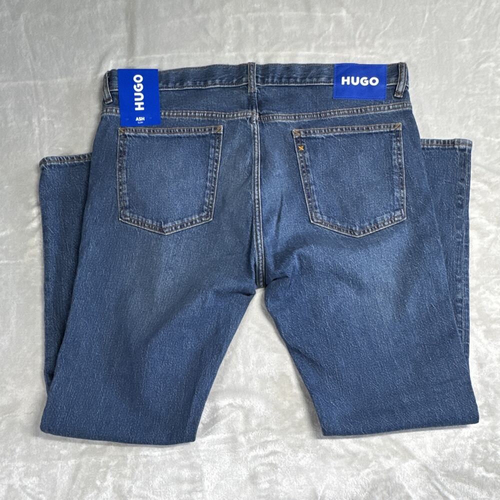 HUGO Ash NEW Men 38x32 Blue Denim Jeans Slim Fit Straight Stretch Med Wash Logo